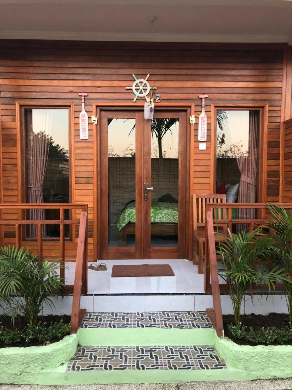 Auora Guest House Lembongan Buitenkant foto